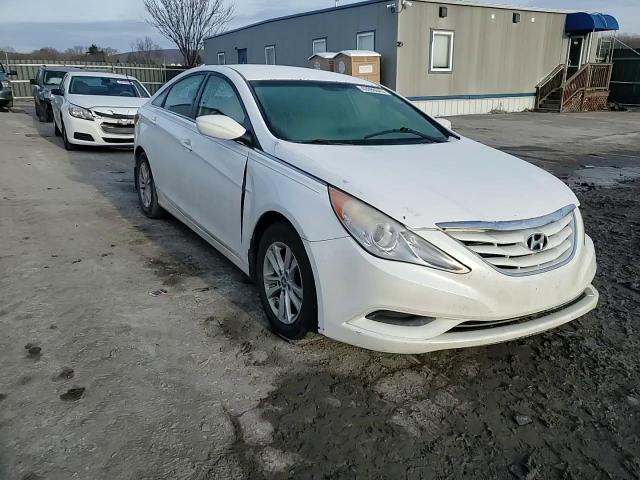 2012 Hyundai Sonata - Image 13