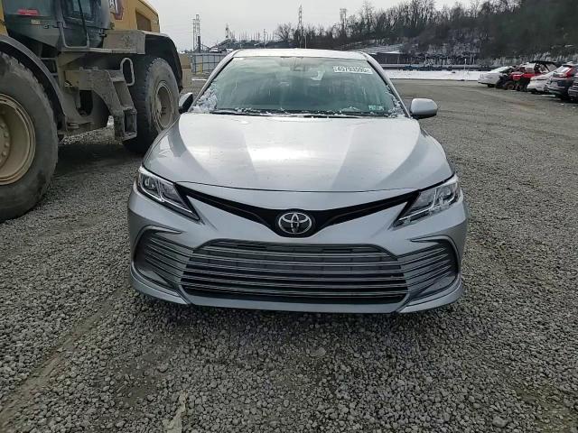 2023 Toyota Camry - Image 10