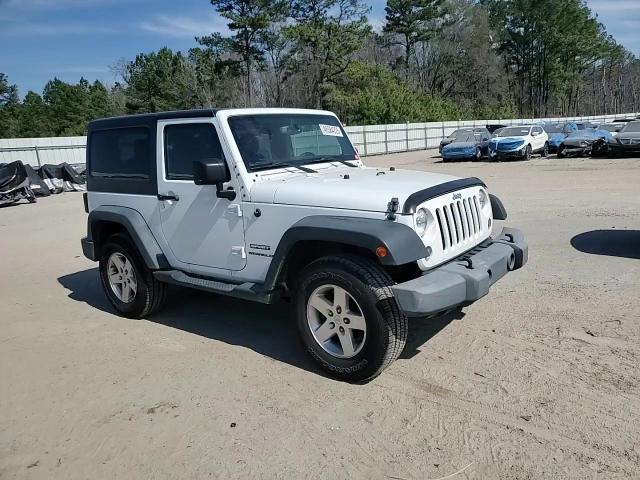 2015 Jeep Wrangler - Image 12