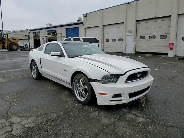 2013 Ford Mustang - Image 11