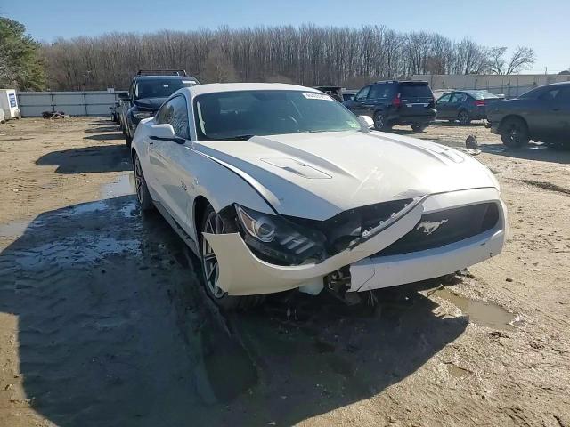 2015 Ford Mustang - Image 10