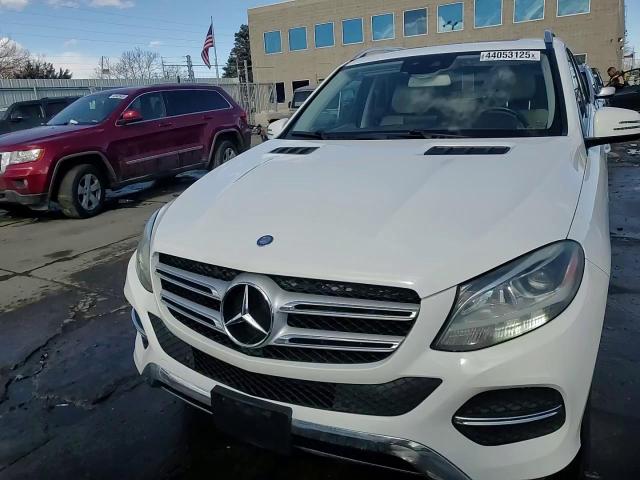 2016 Mercedes-Benz GLE - Image 14