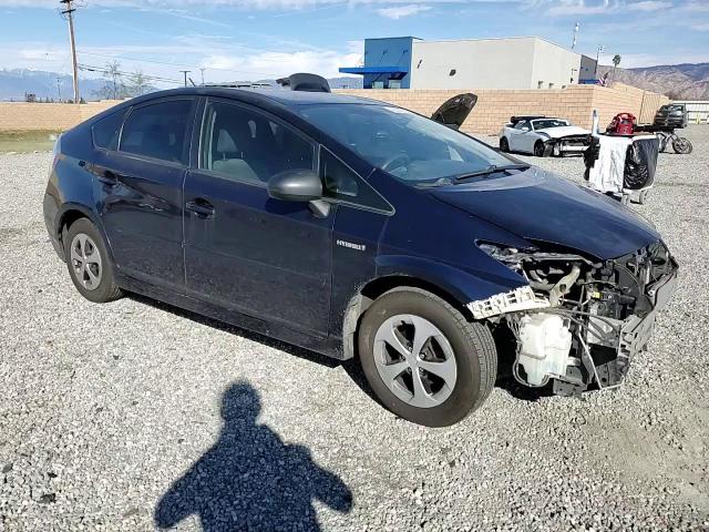 2015 Toyota Prius - Image 10