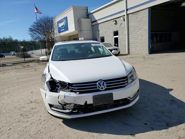 2015 Volkswagen Passat - Image 10