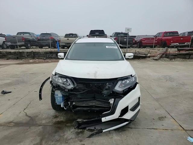 2018 Nissan Rogue - Image 11