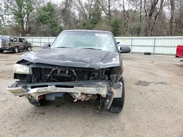 2003 Chevrolet Silverado - Image 10