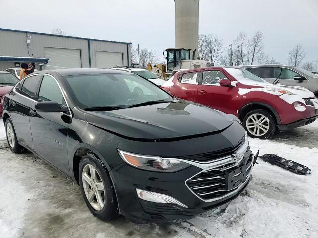 2019 Chevrolet Malibu - Image 13