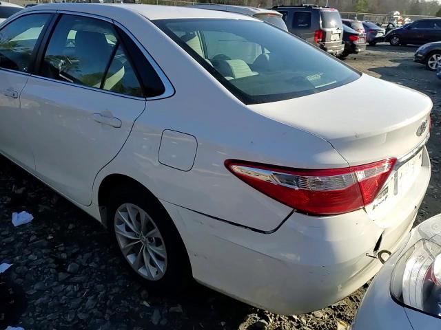 2016 Toyota Camry - Image 11