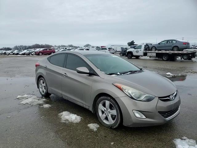 2013 Hyundai Elantra - Image 11