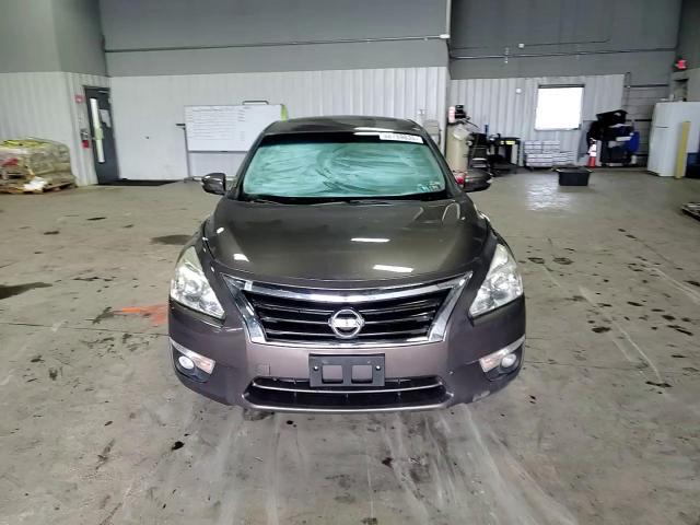 2015 Nissan Altima - Image 11
