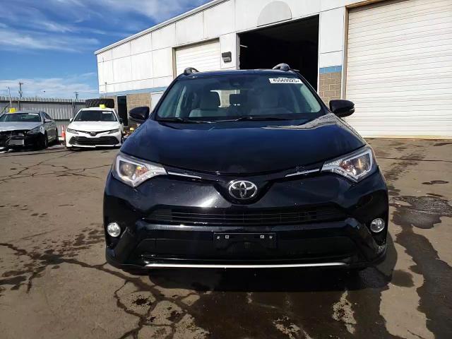2017 Toyota RAV 4 - Image 14