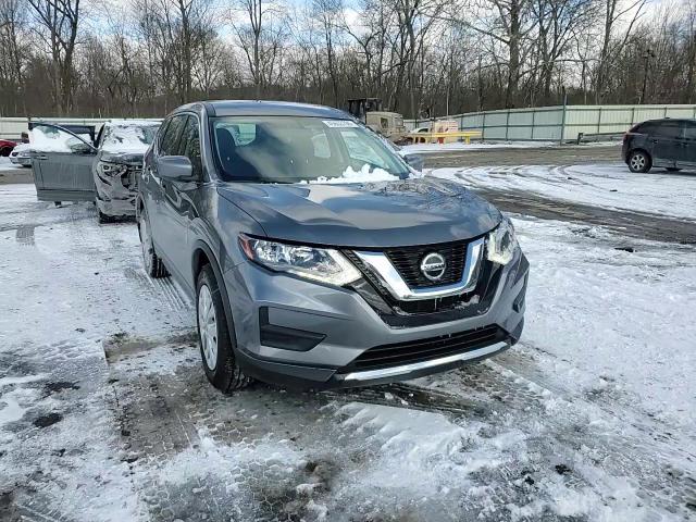 2018 Nissan Rogue - Image 11