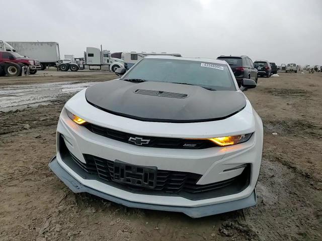 2020 Chevrolet Camaro - Image 10