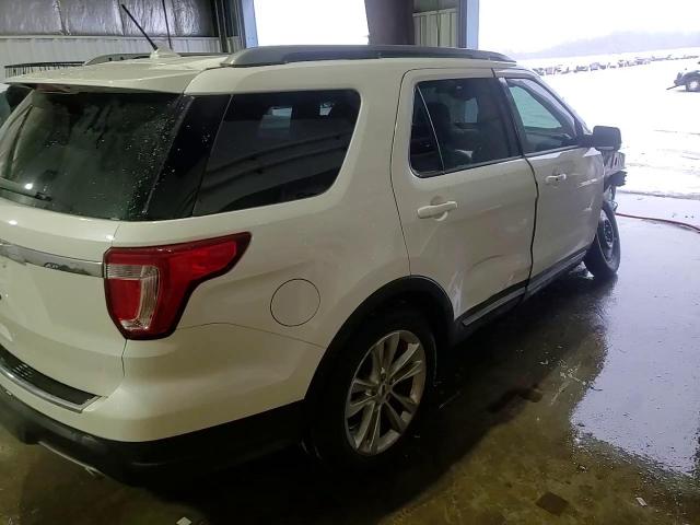 2018 Ford Explorer - Image 15