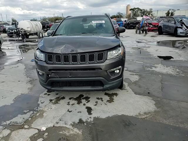 2021 Jeep Compass - Image 15