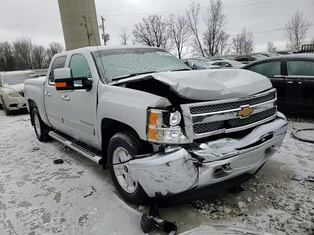 2012 Chevrolet Silverado - Image 11