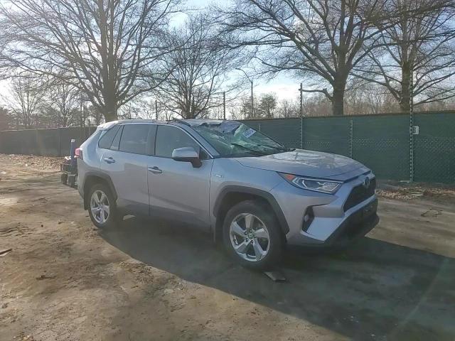 2021 Toyota RAV 4 - Image 11
