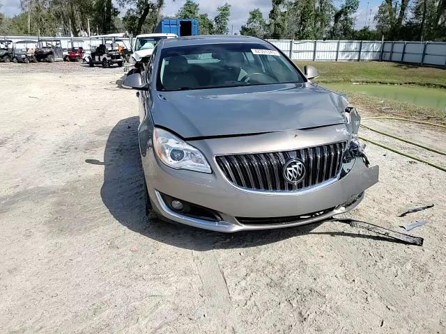 2017 Buick Regal - Image 13