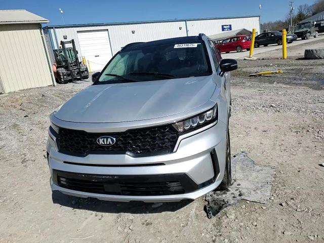 2021 Kia Sorento - Image 14