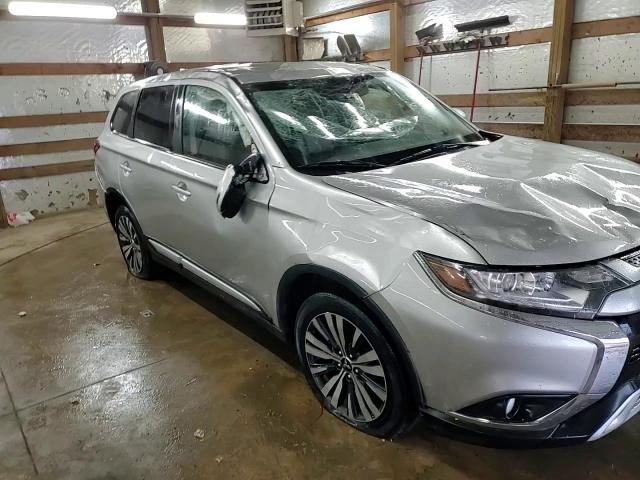 2019 Mitsubishi Outlander - Image 14