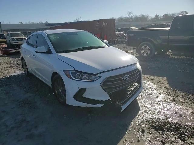 2017 Hyundai Elantra - Image 13
