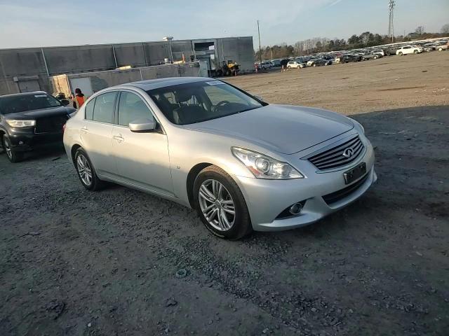 2015 Infiniti Q40 - Image 10