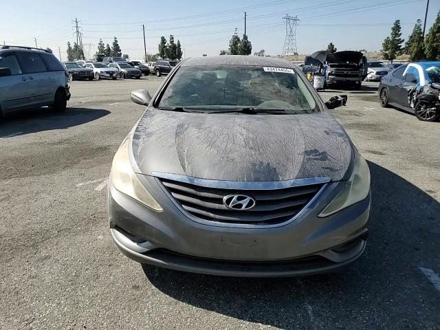 2012 Hyundai Sonata - Image 11