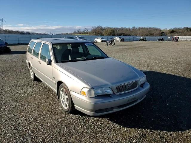 1998 Volvo V70 Glt VIN: YV1LW5679W2527717 Lot: 43663345