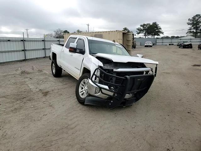 2018 Chevrolet Silverado - Image 11