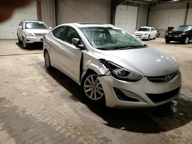 2015 Hyundai Elantra - Image 10