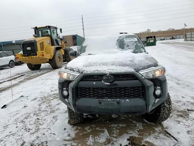 2018 Toyota 4Runner - Image 11