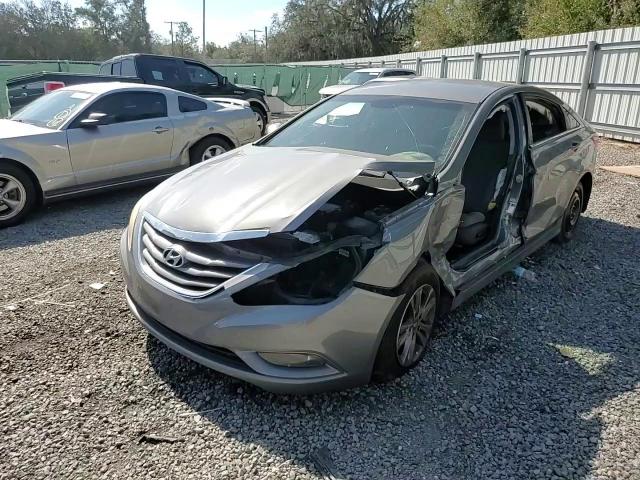 2013 Hyundai Sonata - Image 11