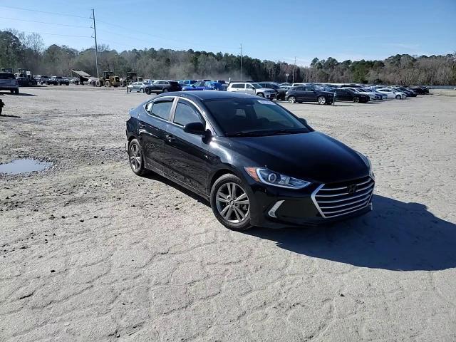 2017 Hyundai Elantra - Image 14
