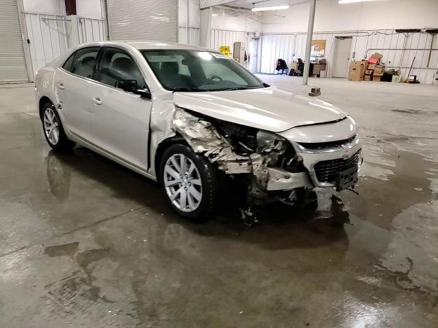 2015 Chevrolet Malibu - Image 11