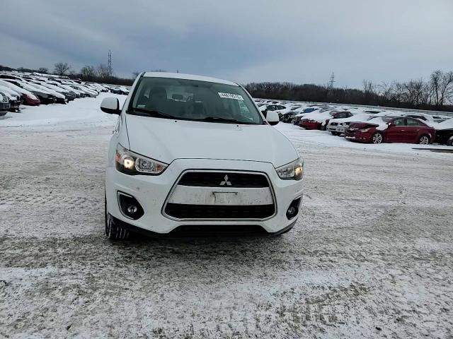 2015 Mitsubishi Outlander - Image 14