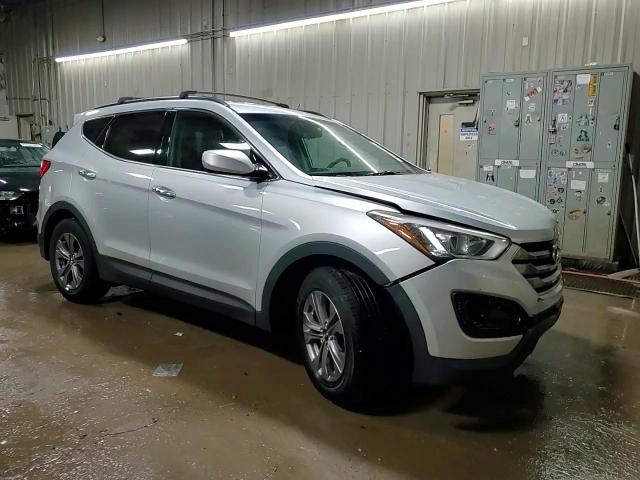 2016 Hyundai Santa Fe - Image 13