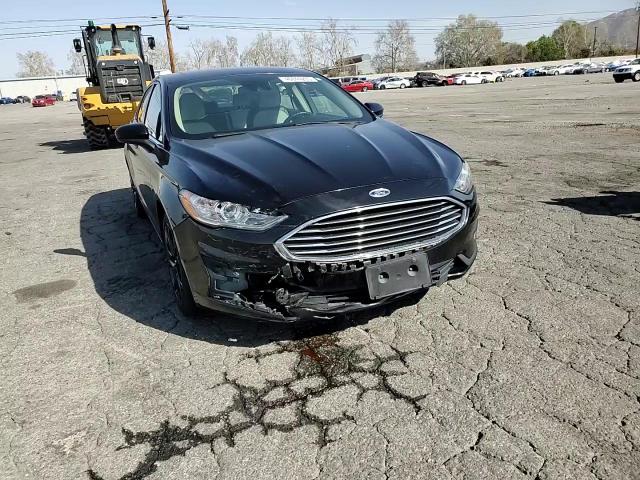 2019 Ford Fusion - Image 11