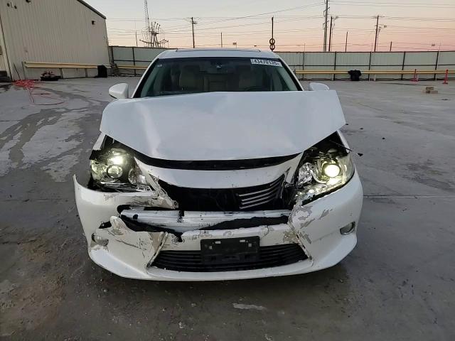 2013 Lexus ES - Image 13
