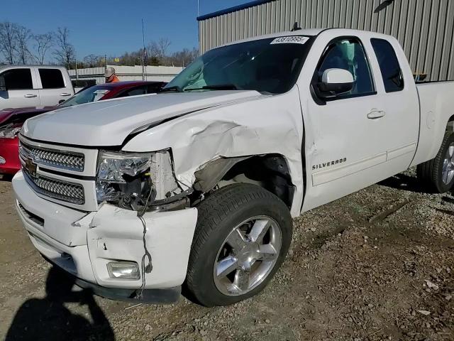 2012 Chevrolet Silverado - Image 10