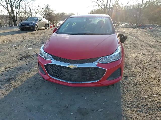 2019 Chevrolet Cruze - Image 11