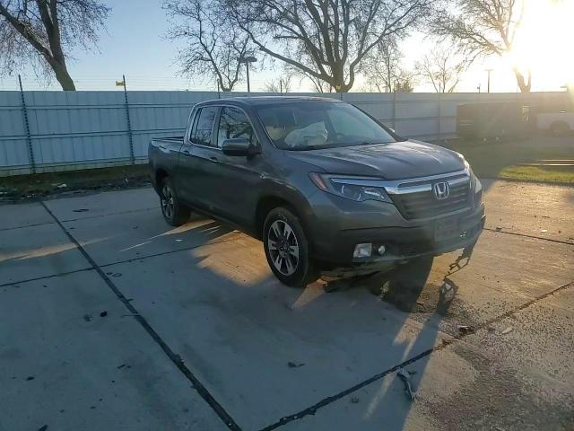 2019 Honda Ridgeline - Image 11