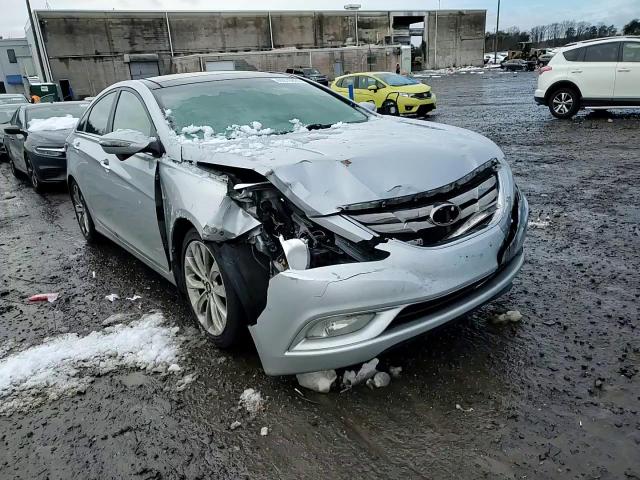 2012 Hyundai Sonata - Image 10