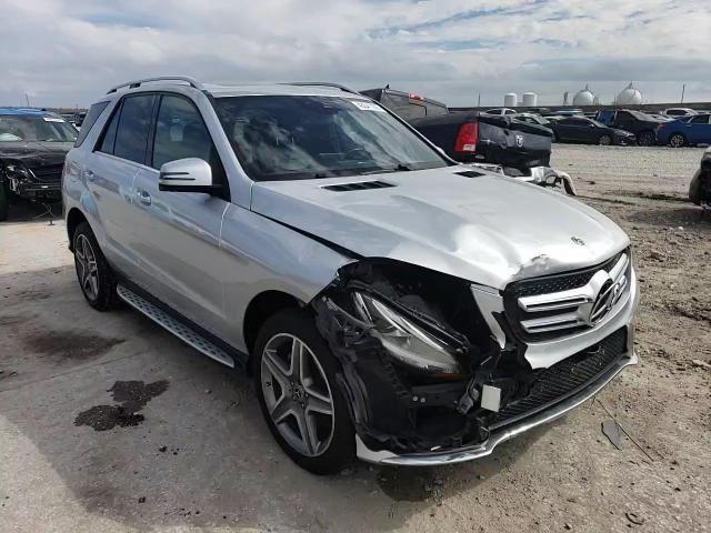 2018 Mercedes-Benz GLE - Image 11