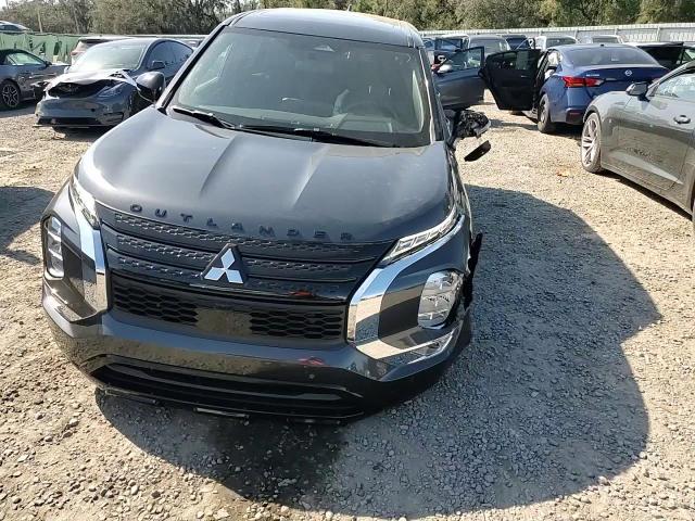 2024 Mitsubishi Outlander - Image 11