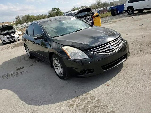2011 Nissan Altima - Image 11