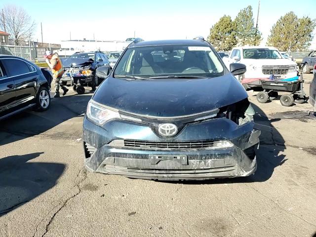 2018 Toyota RAV 4 - Image 11