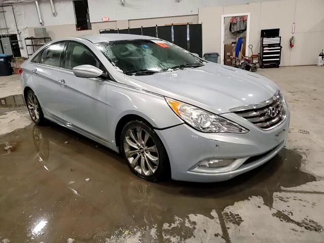 2012 Hyundai Sonata - Image 13