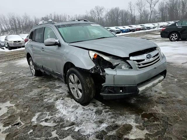 2011 Subaru Outback - Image 10