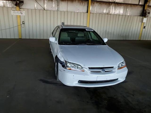 2000 Honda Accord - Image 10
