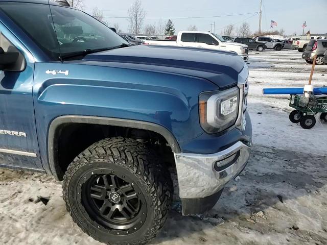 2018 GMC Sierra - Image 11